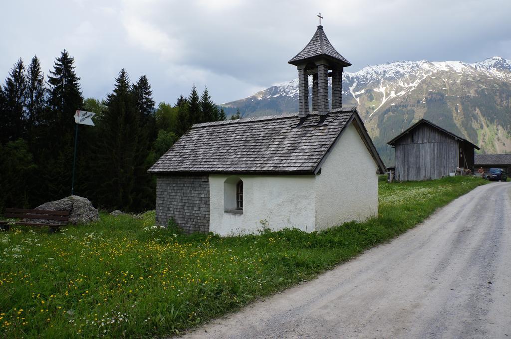 Maisaess Lifinarblick Villa Schruns Room photo