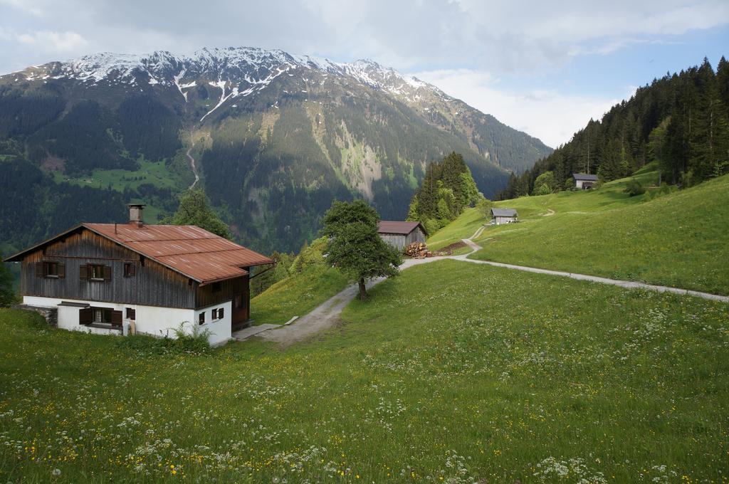 Maisaess Lifinarblick Villa Schruns Room photo